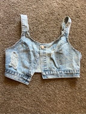 SCACTO Acid Wash Denim Asymmetrical Distressed Crop Top
